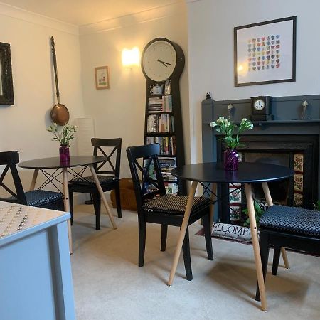 Sunshine Cottage Studley  Ngoại thất bức ảnh